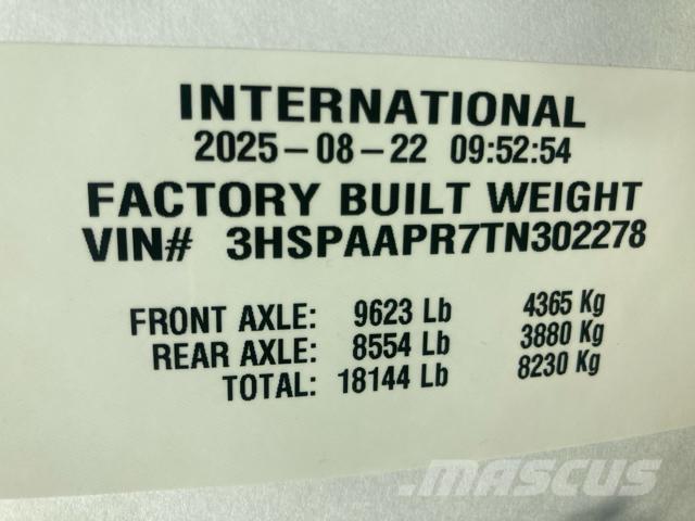 International HX Camiones tractor