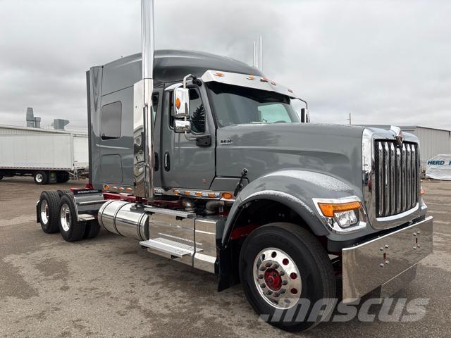 International HX Camiones tractor