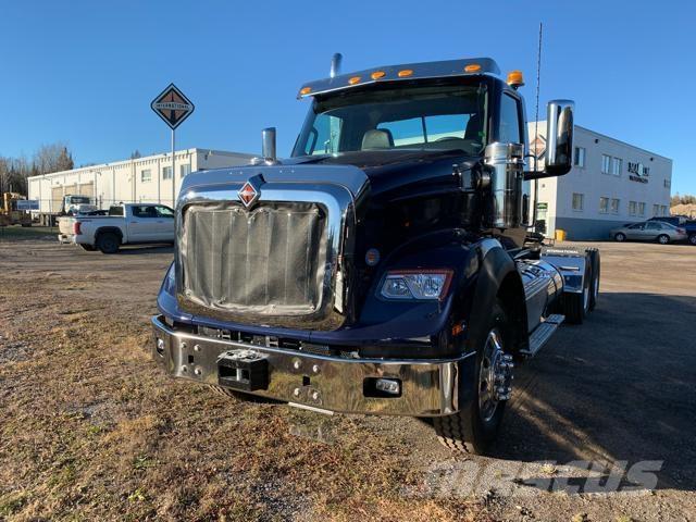 International HX Camiones tractor