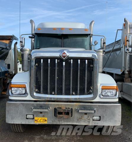 International HX Camiones tractor