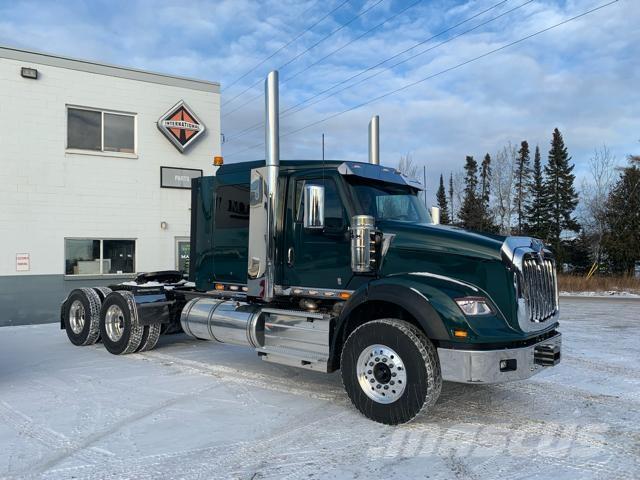 International HX Camiones tractor