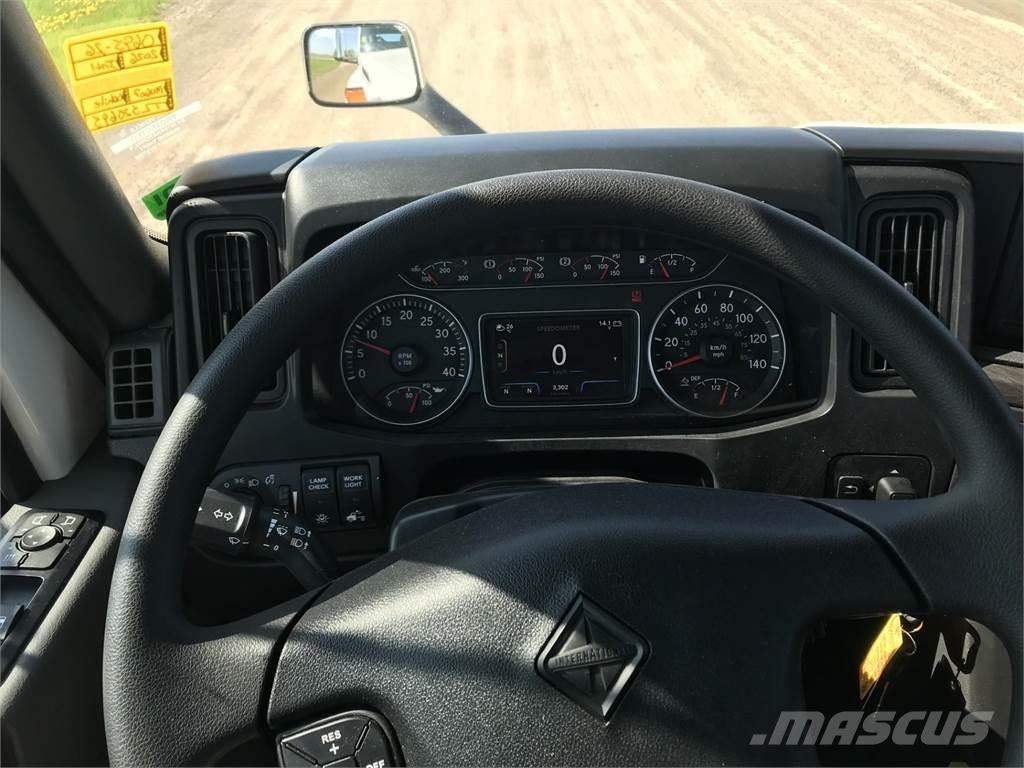 International MV Camiones con chasís y cabina