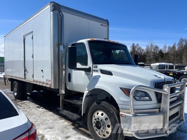 International MV Camiones con caja de remolque