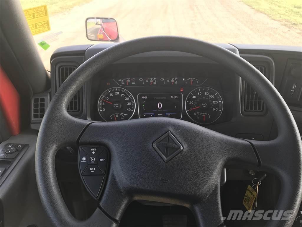 International MV Camiones para granja y transporte de granos