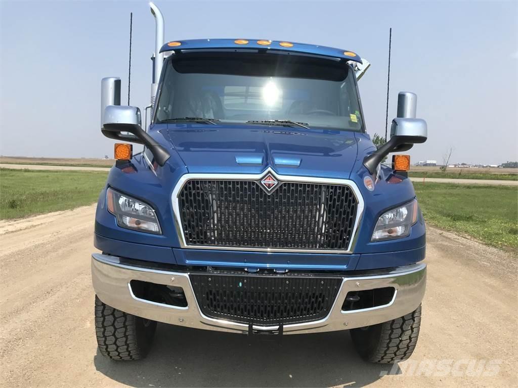 International MV Camiones para granja y transporte de granos