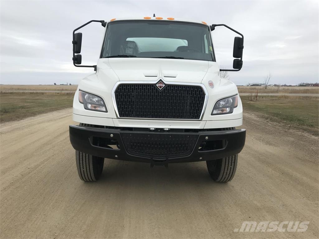 International MV Camiones cisternas