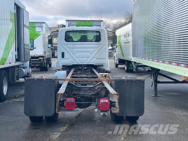 International MV Camiones con chasís y cabina