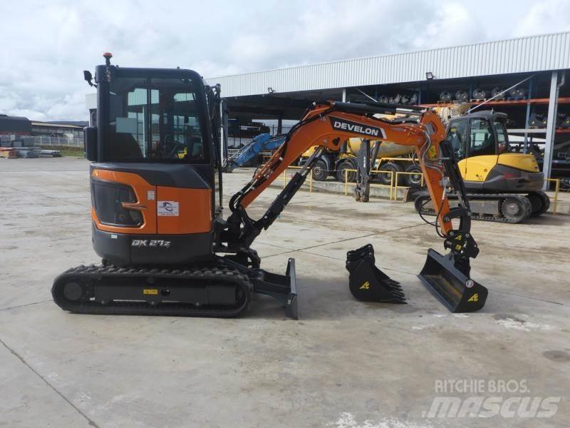 Develon DX27Z-7 Miniexcavadoras