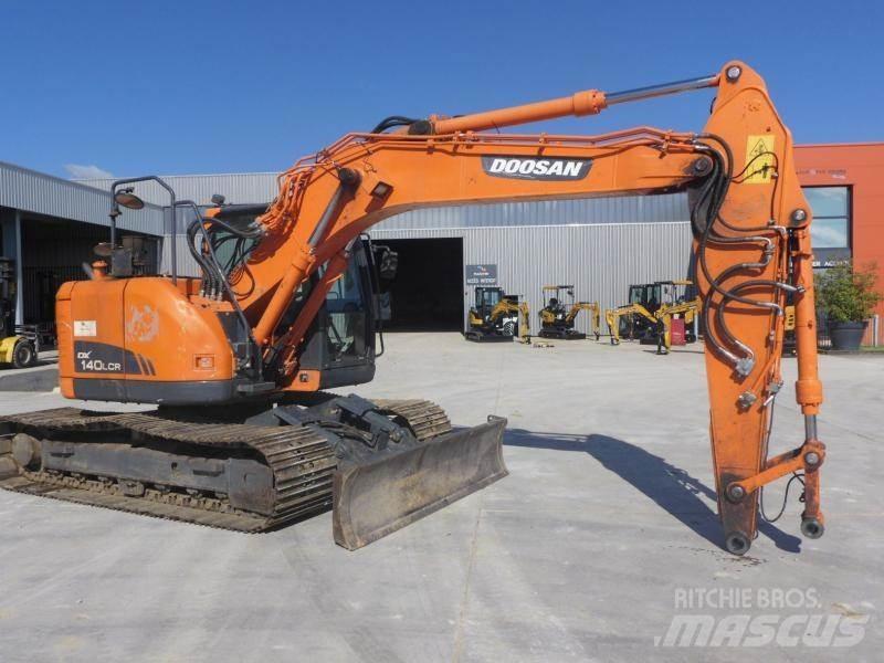 Doosan DX140LC Excavadoras sobre orugas