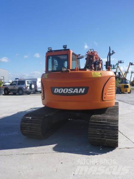 Doosan DX140LC Excavadoras sobre orugas