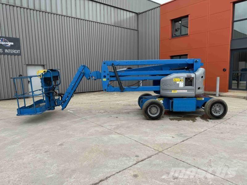 Genie Z45/25 Plataformas con brazo de elevación manual