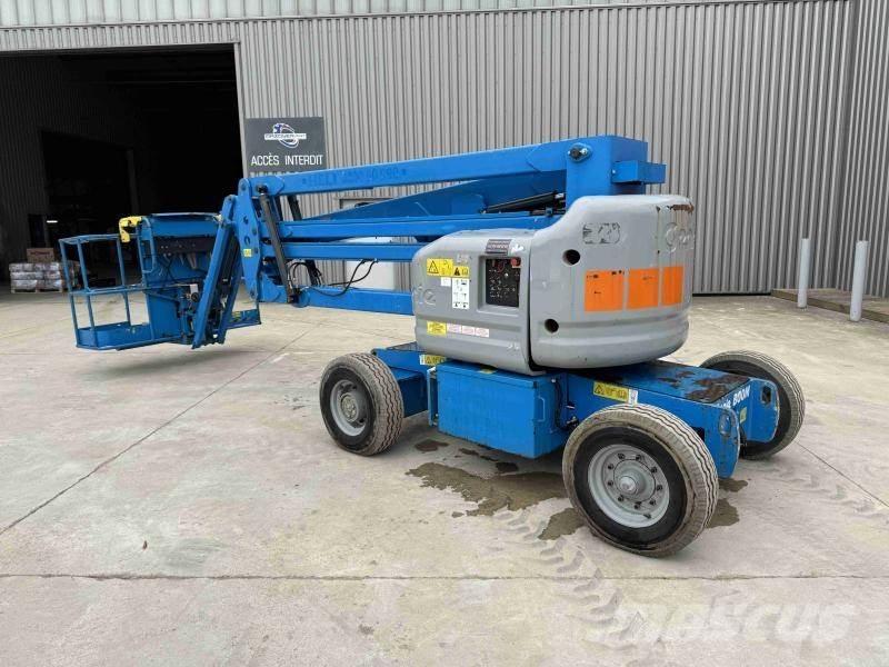 Genie Z45/25 Plataformas con brazo de elevación manual