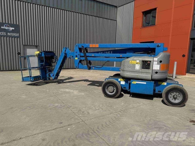 Genie Z45/25 Plataformas con brazo de elevación manual