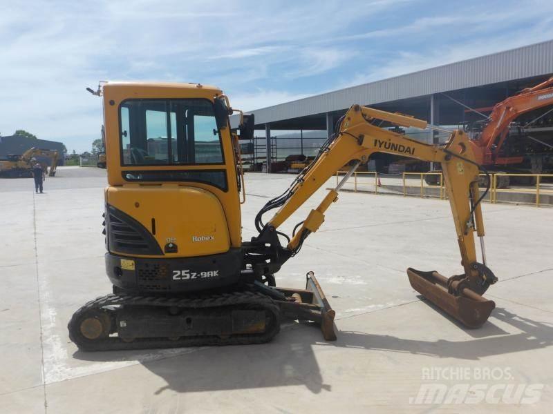 Hyundai R25Z-9A Miniexcavadoras