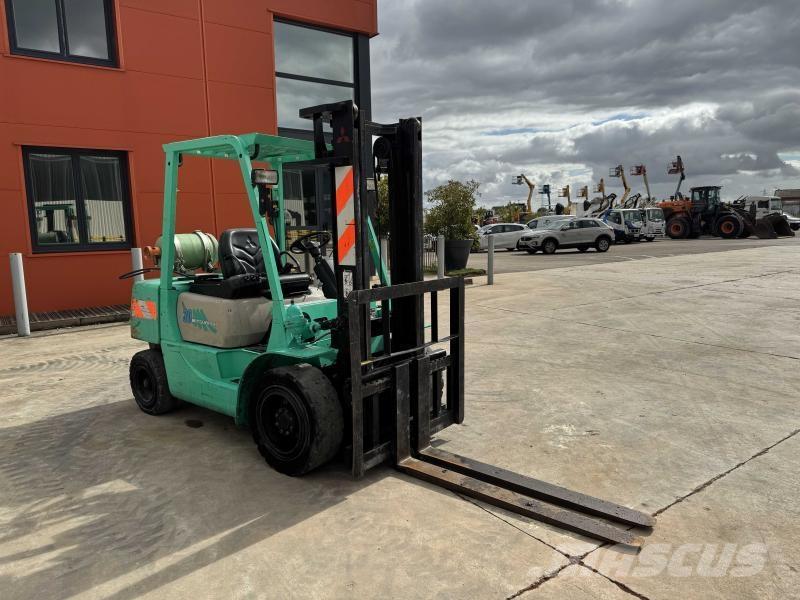 Mitsubishi FG30 Montacargas - otros