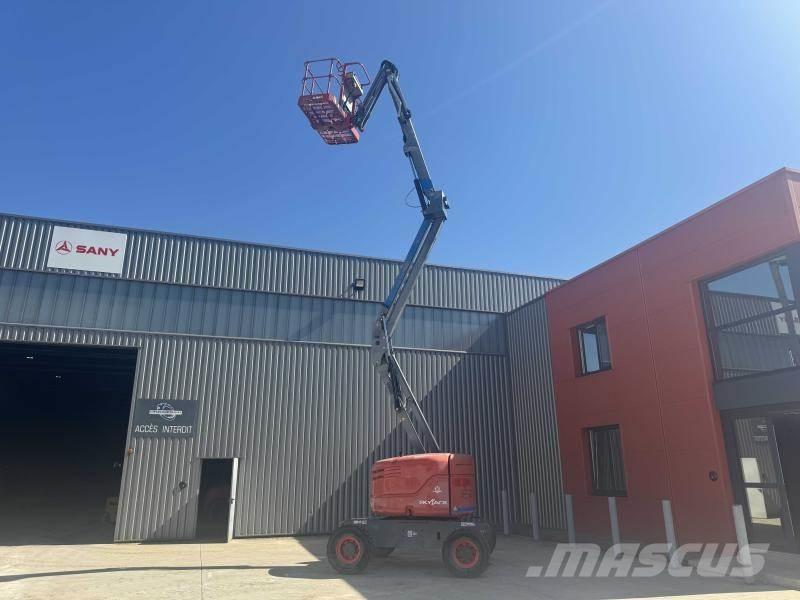 SkyJack SJ46AJ Plataformas con brazo de elevación manual