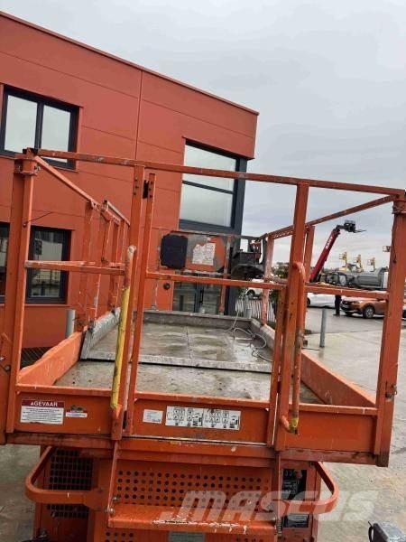 Snorkel S2770RT Plataformas con brazo de elevación manual