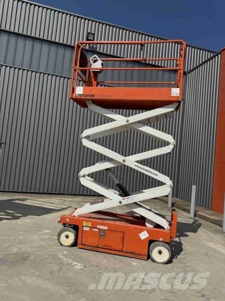 Snorkel S3220E Plataformas con brazo de elevación manual