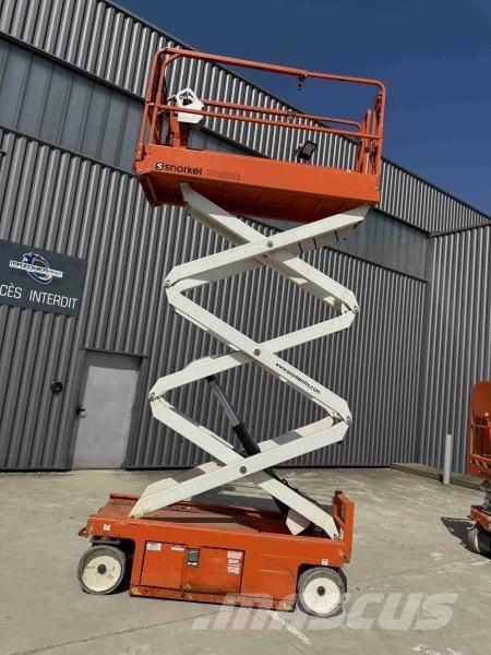 Snorkel S3220E Plataformas con brazo de elevación manual