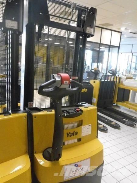 Yale MS 12 AC Montacargas manual