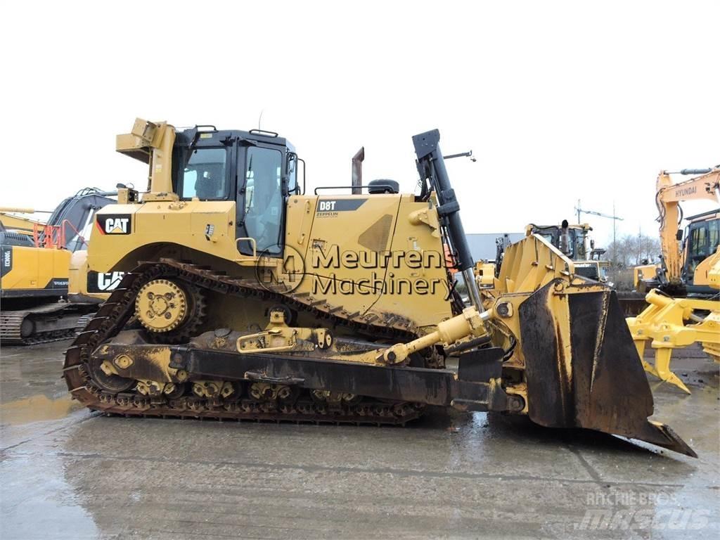 CAT D8T Bulldozers