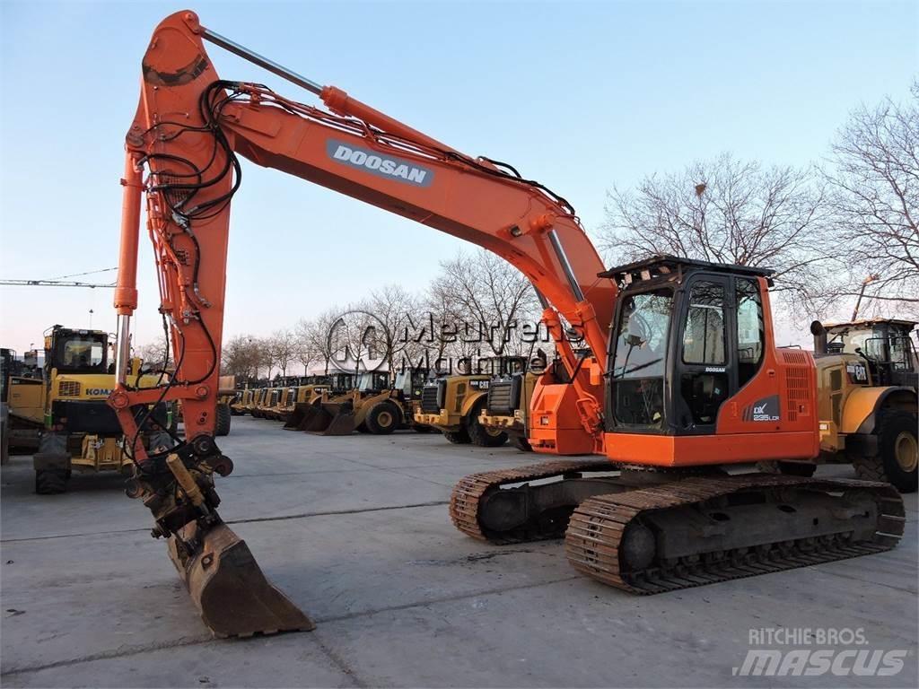 Doosan DX235 Excavadoras sobre orugas