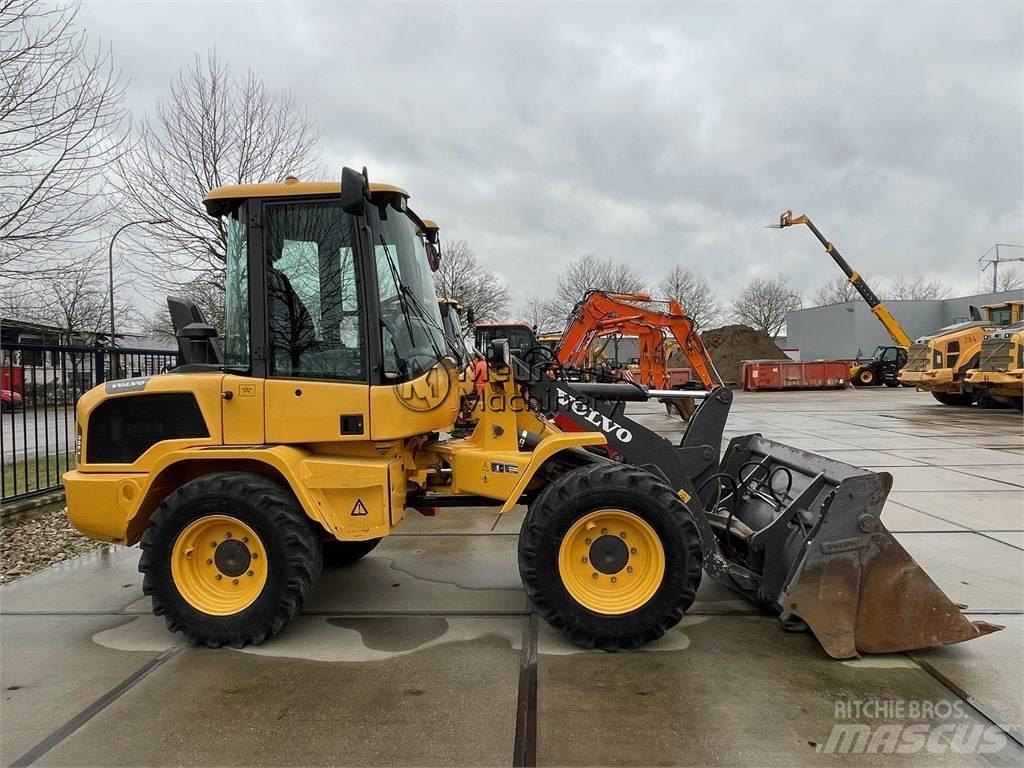 Volvo L30G Cargadoras sobre ruedas