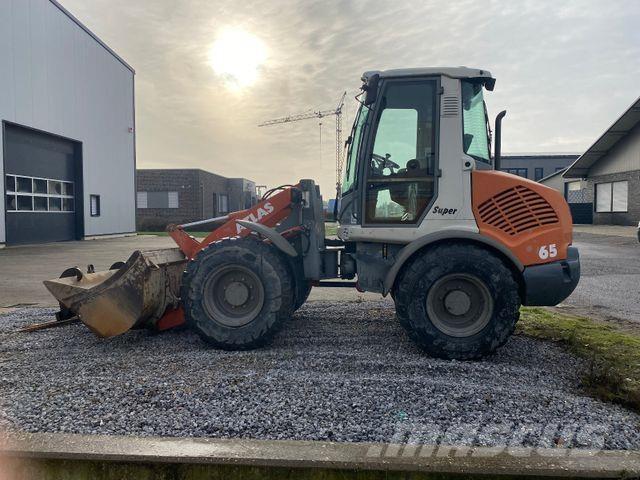 Atlas AR 65 Cargadoras sobre ruedas