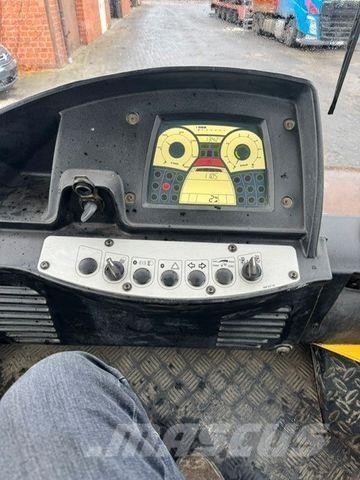 Bomag BW213DH-4 Otros rodillos