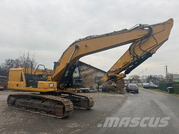 CAT 330 Next Gen Excavadoras sobre orugas