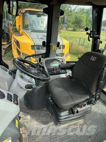 CAT 444 F Retrocargadoras