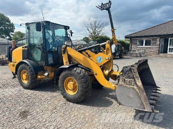 CAT 906M Cargadoras sobre ruedas