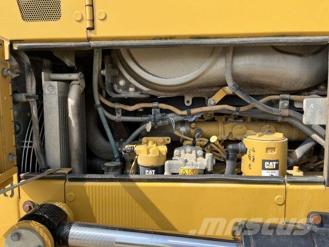 CAT D6N XL Otros