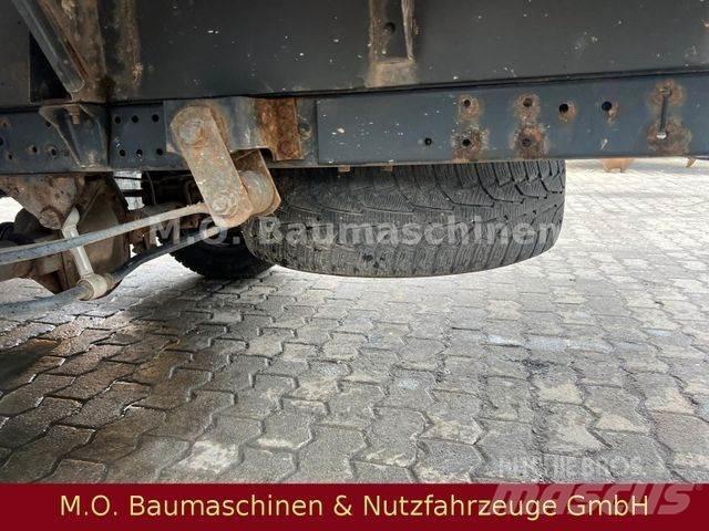 Iveco 35S13 Caja abierta/laterales abatibles