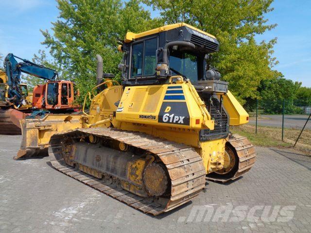 Komatsu D61 PX-24 Buldozer sobre oruga