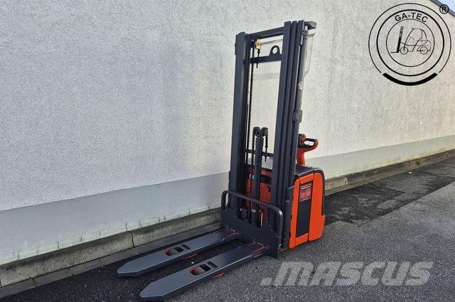 Linde L14i Montacargas recogepedidos de gran altura