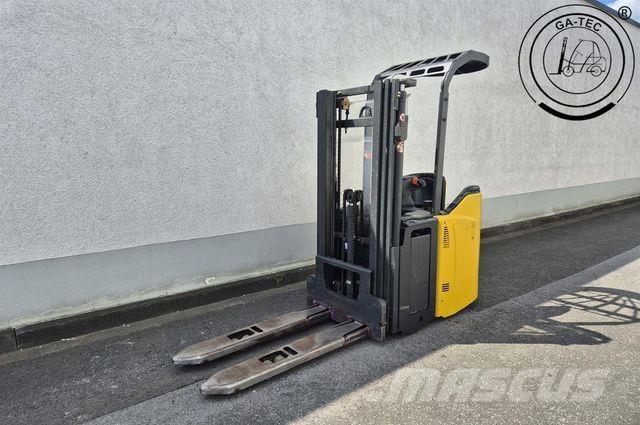 Linde L14SP Montacargas recogepedidos de gran altura