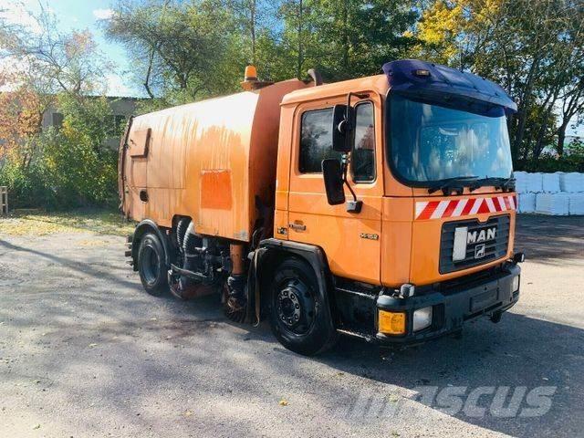 MAN 14.152 Camión de barrendero