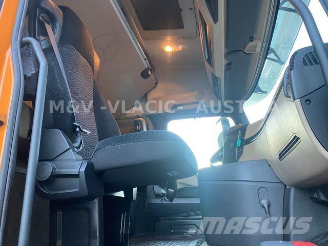 Mercedes-Benz 2542 Camiones con chasís y cabina