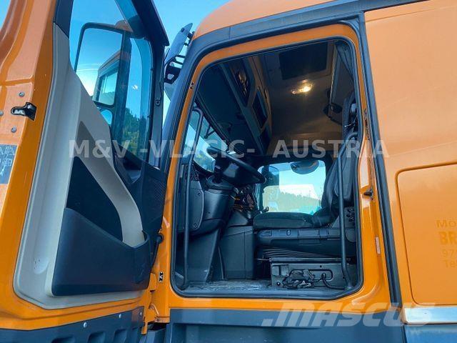 Mercedes-Benz 2542 Camiones con chasís y cabina