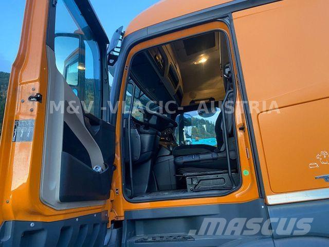 Mercedes-Benz 2542 Camiones con chasís y cabina