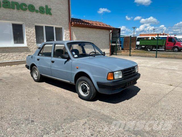 Skoda 125L vin 334 Carros