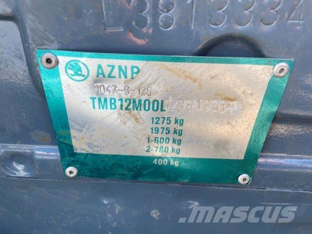 Skoda 125L vin 334 Carros