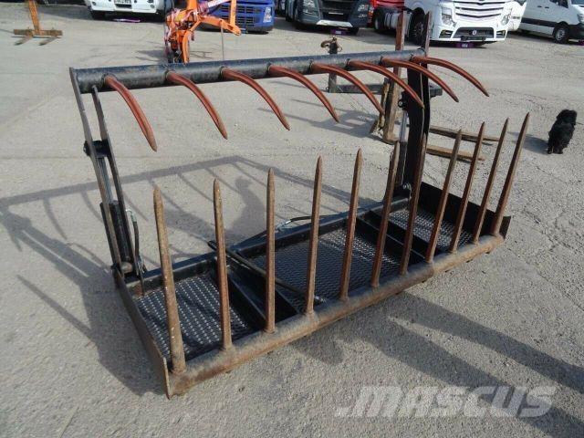  TRAC LIFT hay forks Otros equipos para cosechadoras de forraje