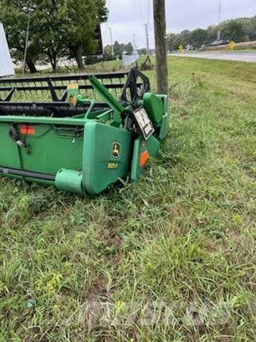 John Deere 925F Otros