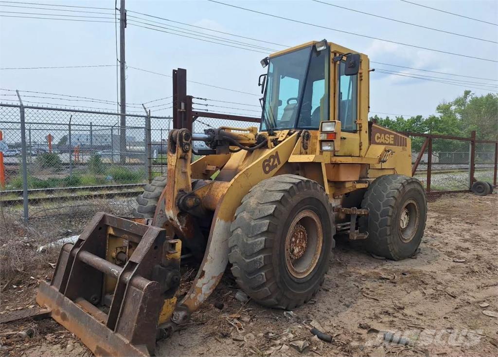 CASE 621 Cargadoras sobre ruedas