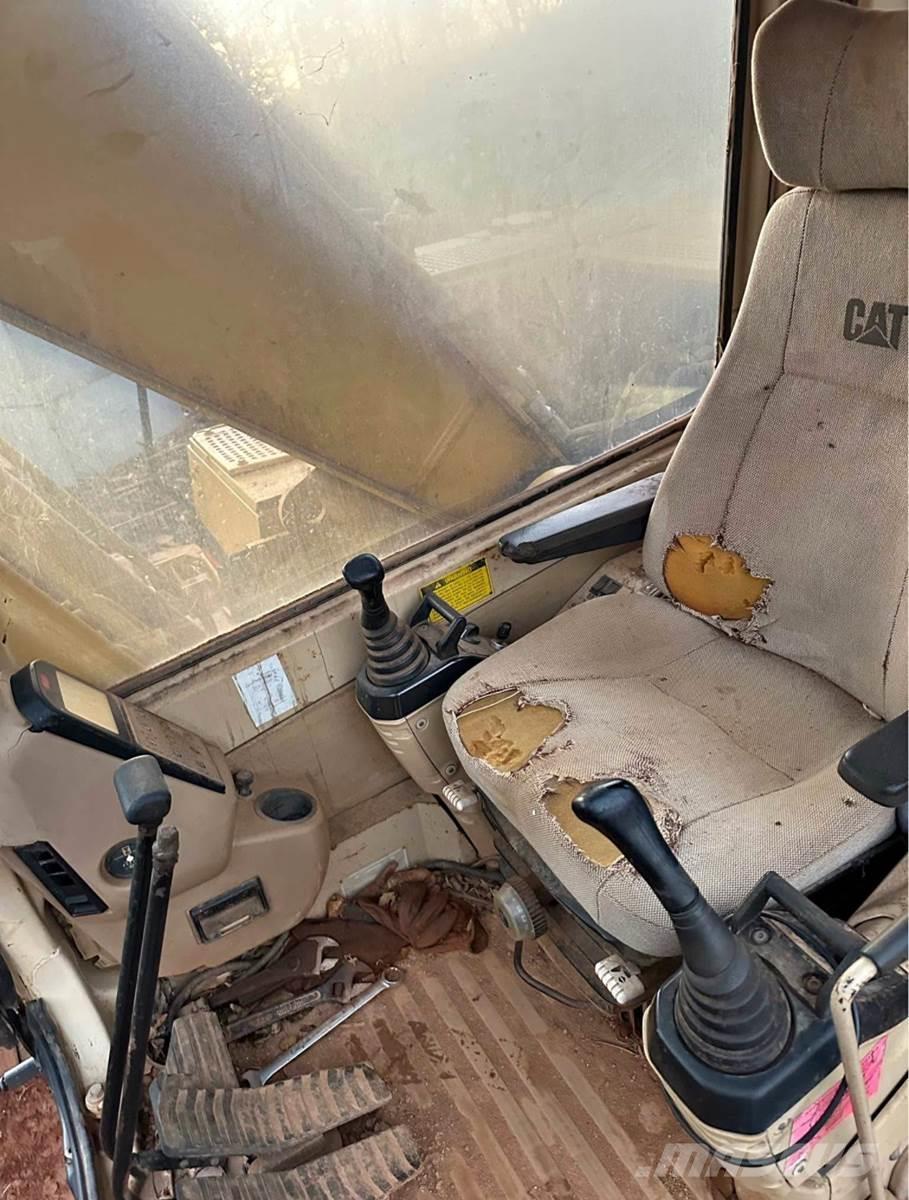 CAT 320BL Excavadoras sobre orugas