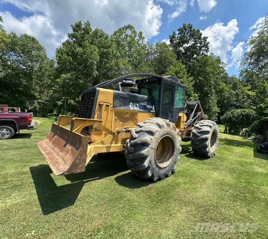 CAT 525C Arrastradoras de troncos
