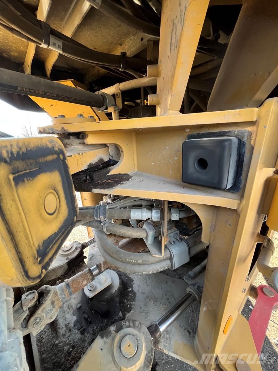 CAT 930M Cargadoras sobre ruedas