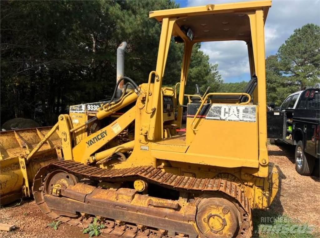 CAT 933C Buldozer sobre oruga